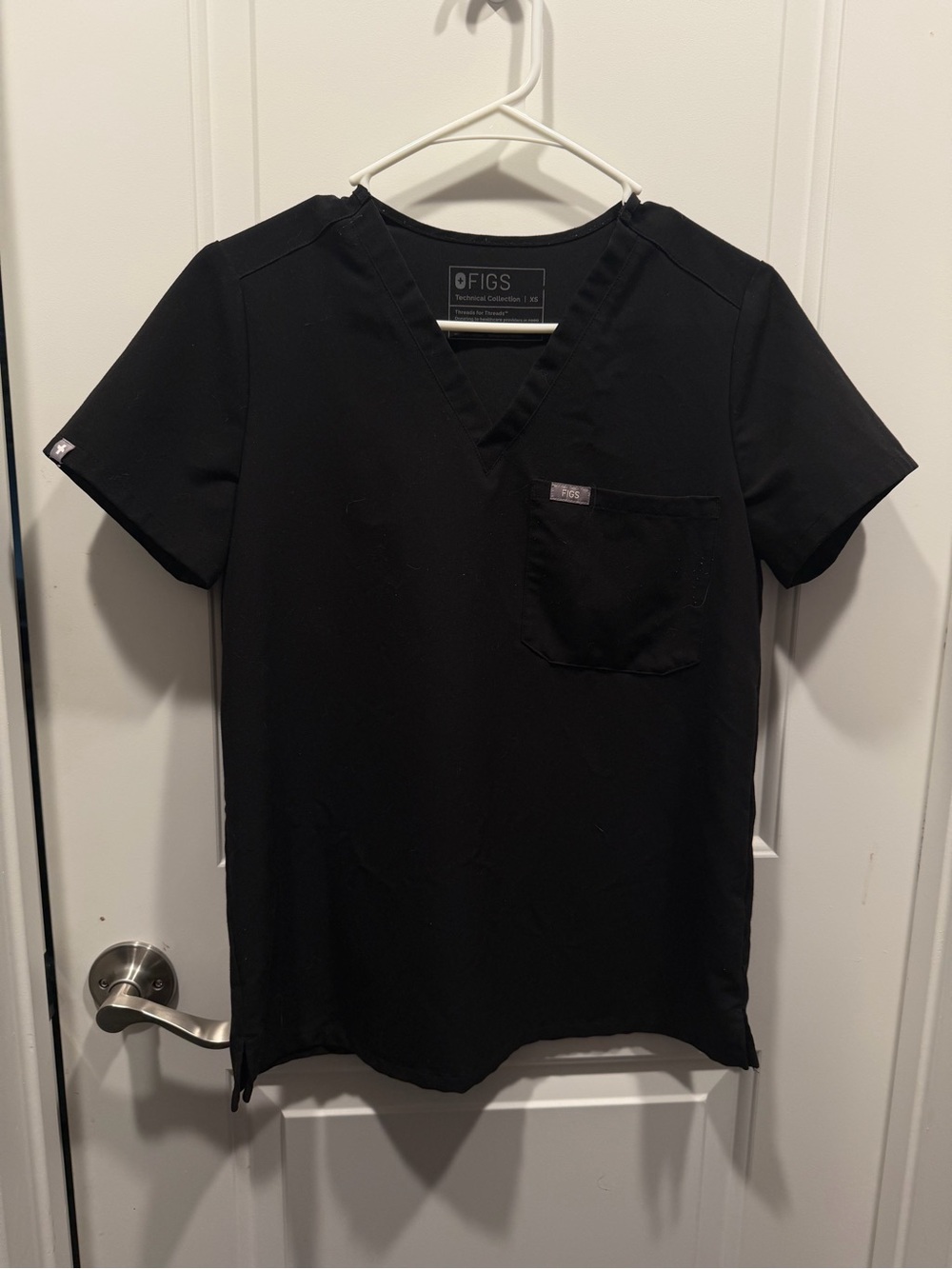 FIGS Black V-Neck Scrub Top with Chest Pocket and joggers